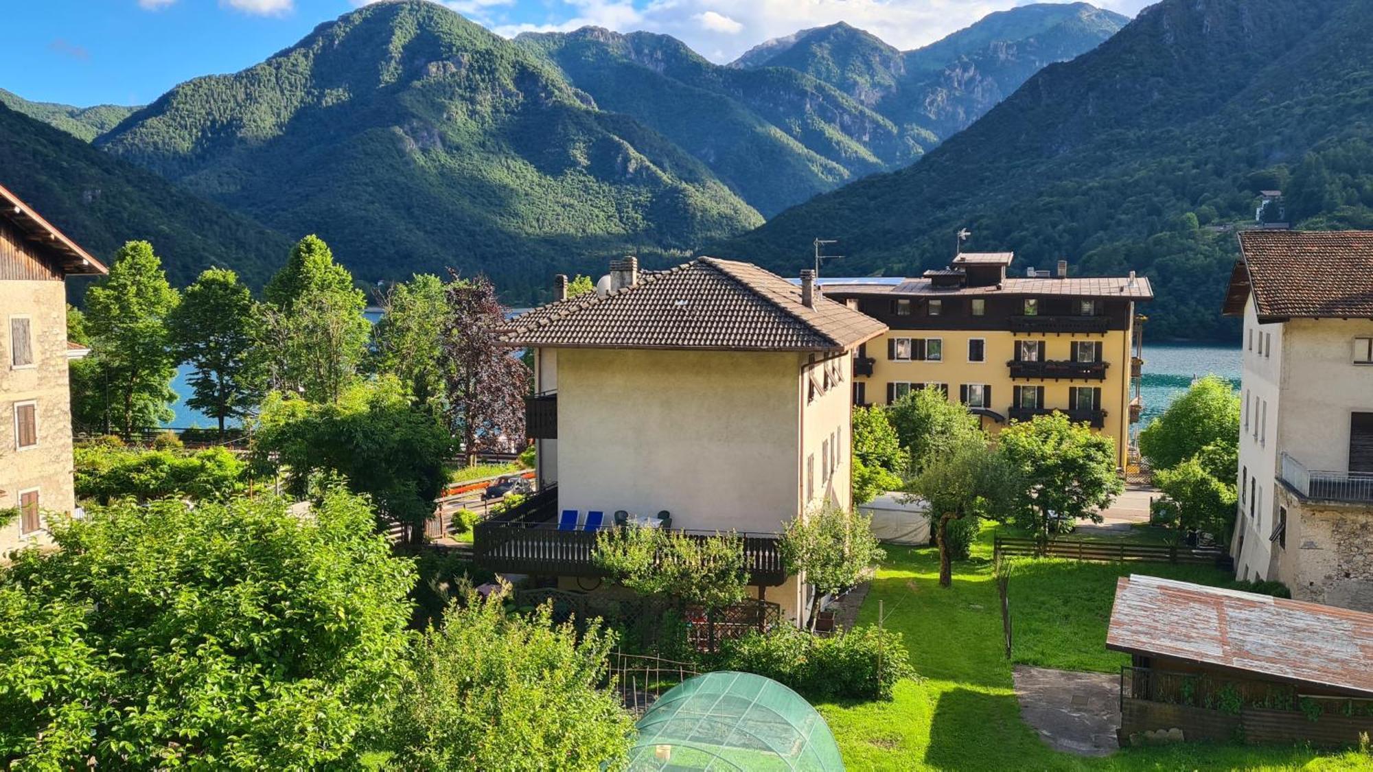 Bioledro Casa Lena Apartamento Mezzolago Exterior foto